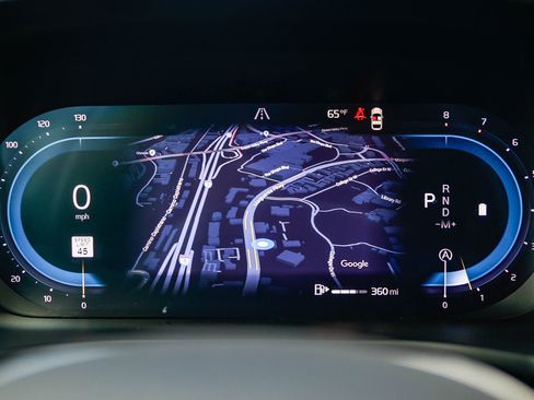 Used 2025 Volvo V60 B5 Cross Country Plus image 55