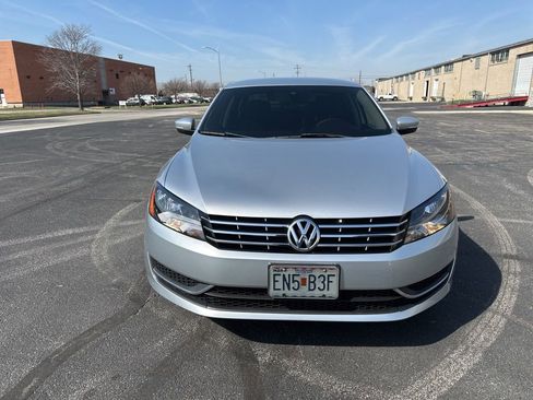 Used 2014 Volkswagen Passat 1.8T S image 2