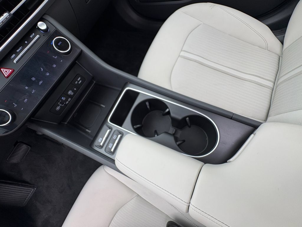 New 2024 Hyundai Sonata SEL w/ Convenience Package FWD image 2