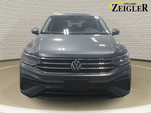 Used 2023 Volkswagen Tiguan SE image 2