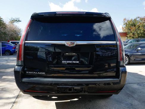 Used 2020 Cadillac Escalade ESV Luxury image 4