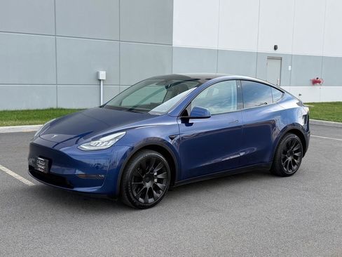 Used 2022 Tesla Model Y Long Range AWD/4WD image 11