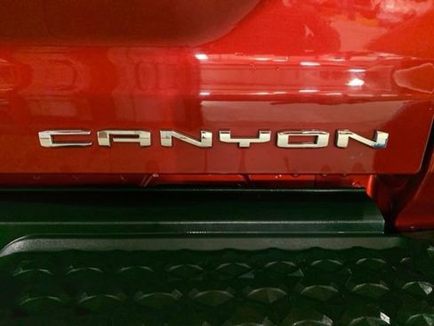 Used 2023 GMC Canyon Denali AWD/4WD image 32