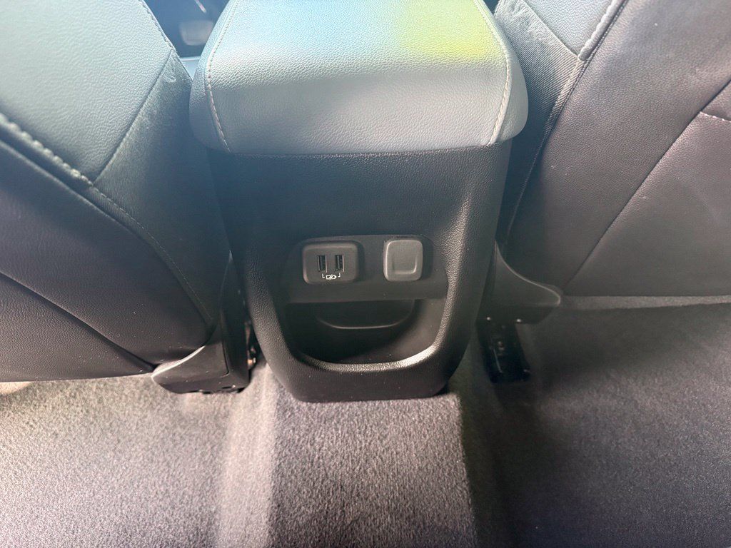 Used 2022 Chevrolet Colorado Z71 w/ Safety Package RWD image 21
