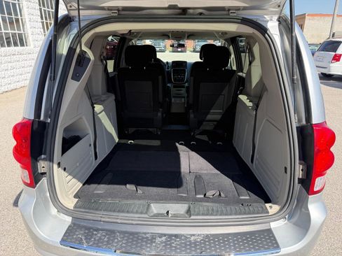 Used 2011 Dodge Grand Caravan Mainstreet w/ PWR Convenience Group FWD image 13