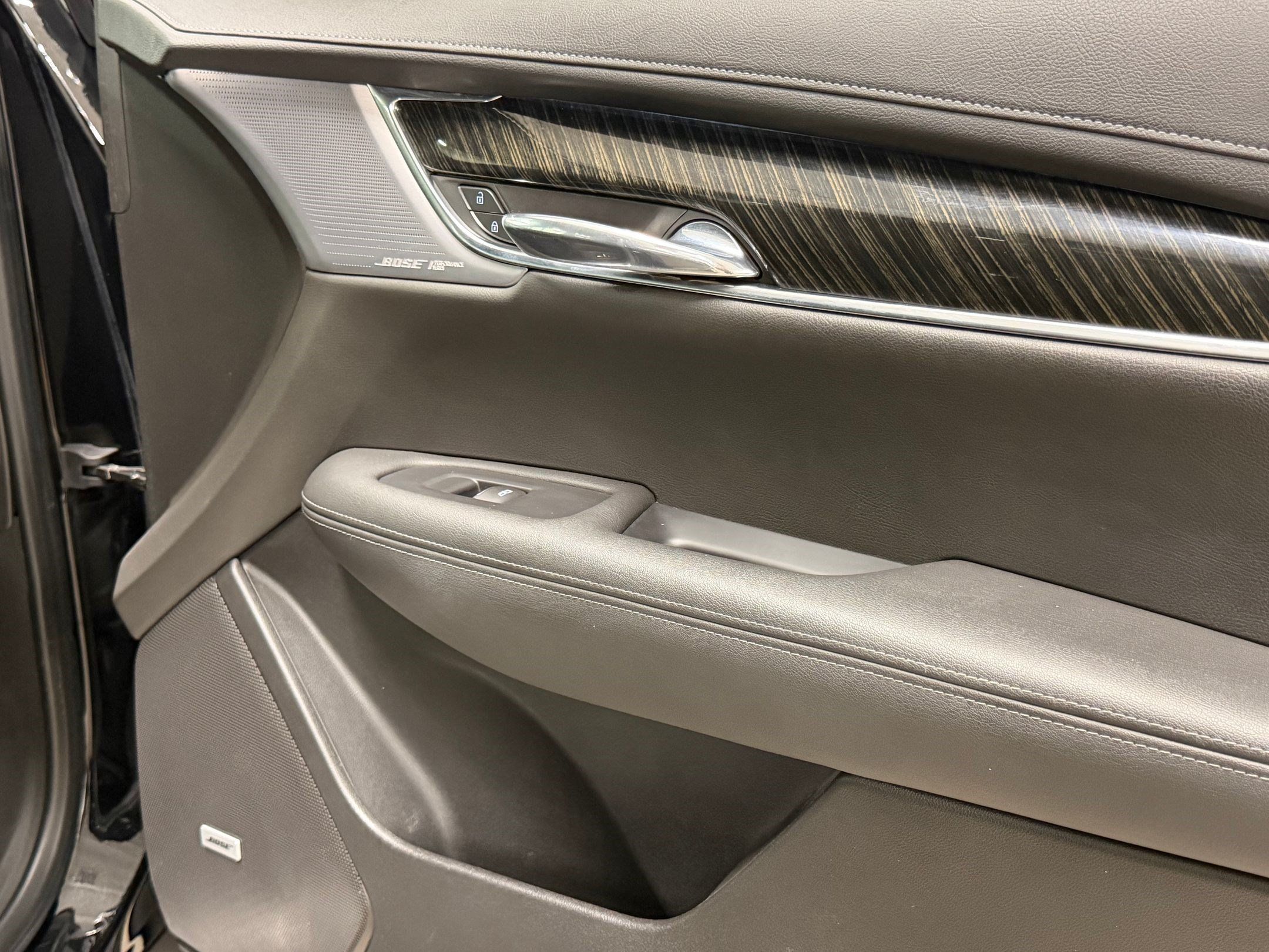 Used 2021 Cadillac XT6 Premium Luxury AWD/4WD image 51
