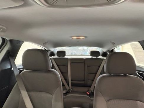 Used 2021 Chevrolet Malibu LT image 30