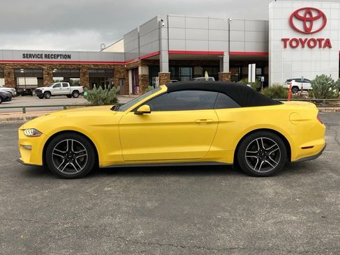 Used 2018 Ford Mustang Premium w/ Equipment Group 201A image 8