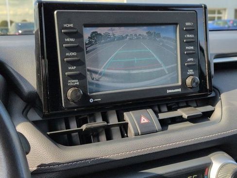 Certified 2020 Toyota RAV4 XLE w/ XLE Grade Weather Package AWD/4WD image 12