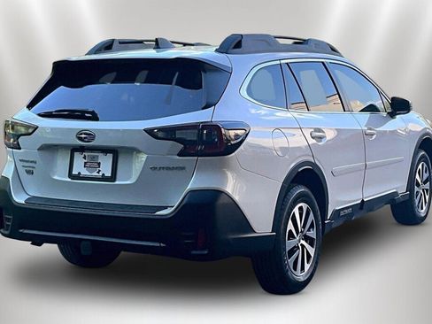 Certified 2022 Subaru Outback Premium AWD/4WD image 5