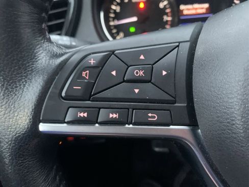 Used 2019 Nissan Rogue SV w/ Premium Package image 35