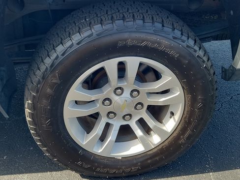 Used 2018 Chevrolet Silverado 1500 LT w/ All Star Edition RWD image 8