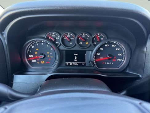 Used 2022 Chevrolet Silverado 1500 Custom image 18