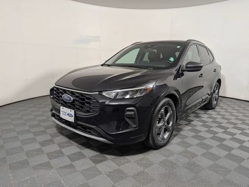 Used 2023 Ford Escape ST-Line FWD image 4