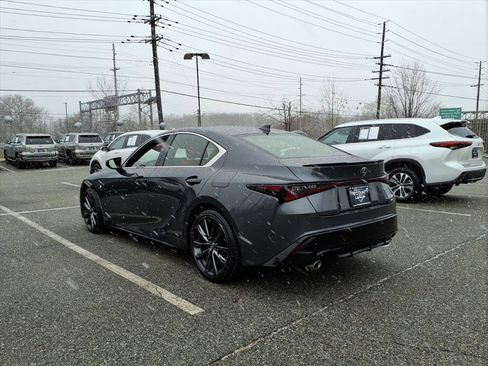 Certified 2022 Lexus IS 350 F Sport image 4