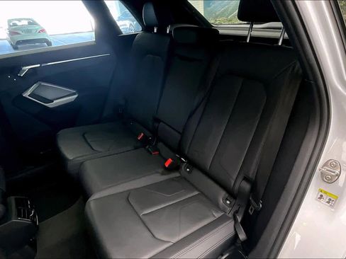 Used 2024 Audi Q3 2.0T Premium w/ Convenience Package image 21