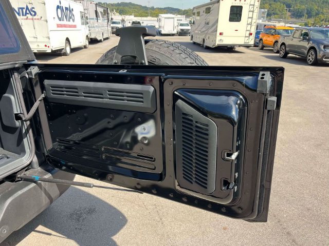 New 2026 Ford Bronco Outer Banks AWD/4WD image 18