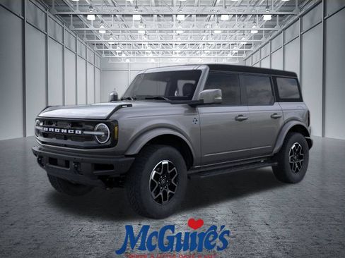 New 2024 Ford Bronco Outer Banks AWD/4WD image 1