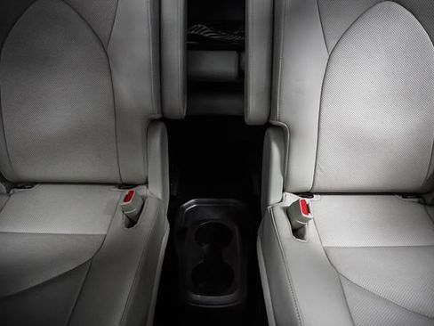 Used 2022 Toyota Highlander Limited image 18