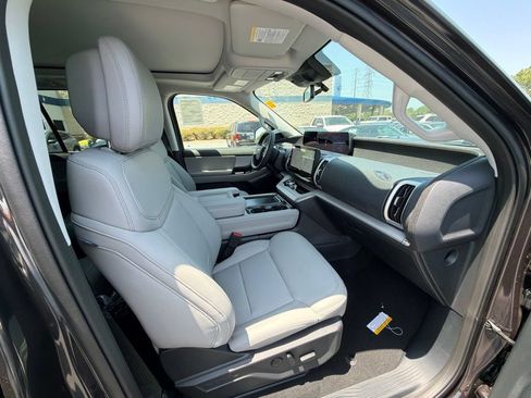 New 2027 Ford Expedition Active AWD/4WD image 12