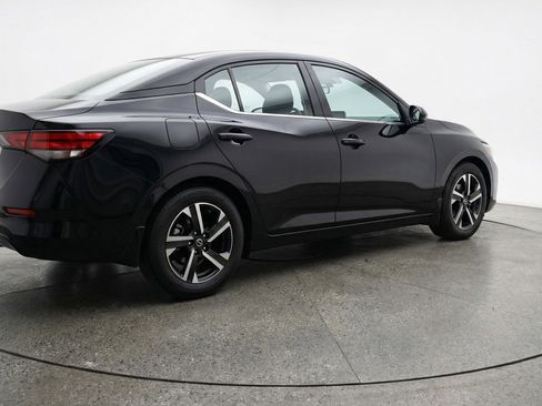 Used 2025 Nissan Sentra SV FWD image 9