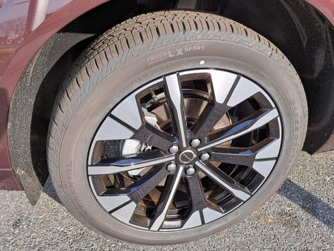 New 2026 Volvo XC60 B5 Plus w/ Climate Package image 10