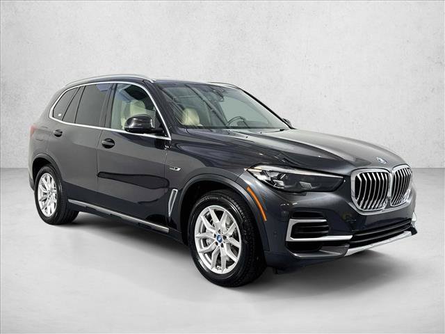 Used 2022 BMW X5 xDrive45e w/ Premium Package AWD/4WD image 3