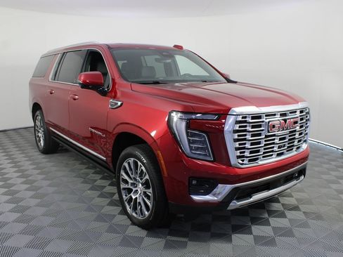 New 2026 GMC Yukon XL Denali w/ Denali Reserve Package AWD/4WD image 34
