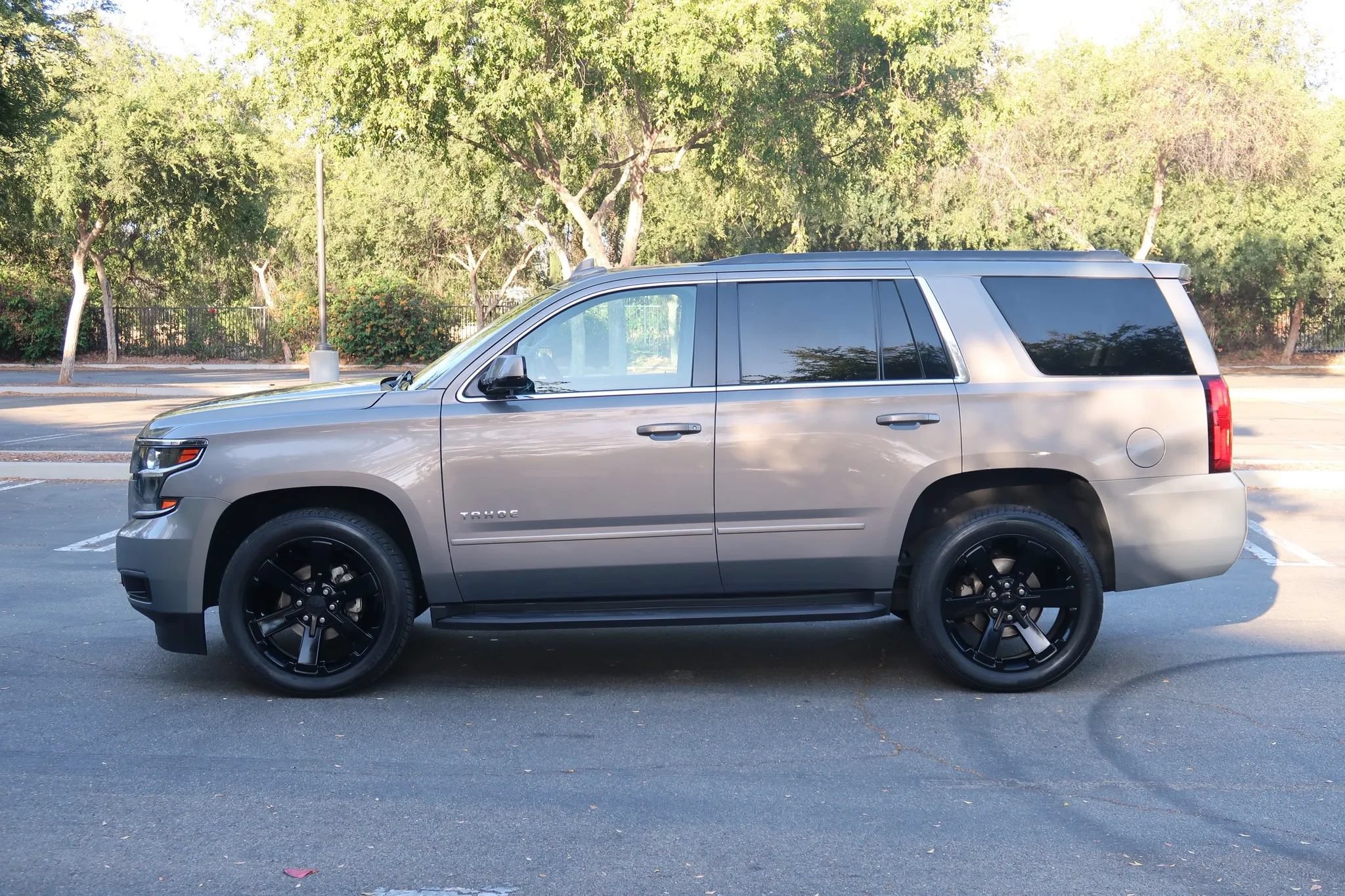 Used 2017 Chevrolet Tahoe LS RWD image 5