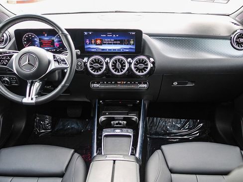 Certified 2025 Mercedes-Benz GLA 250 GLA 250 image 12