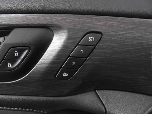 Used 2023 Chevrolet Traverse High Country image 18