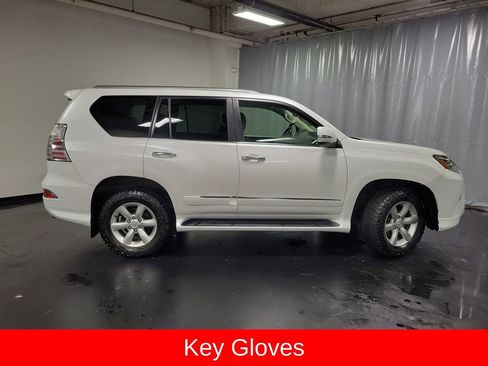 Used 2017 Lexus GX 460 w/ Navigation Package AWD/4WD image 9