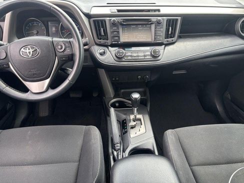 Used 2018 Toyota RAV4 XLE w/ Plus Extra Value Package FWD image 11