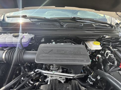New 2026 RAM 1500 Express AWD/4WD image 11