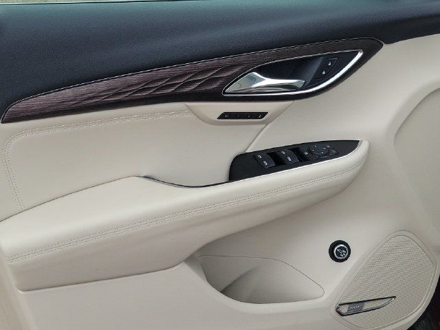 Used 2023 Buick Envision Avenir AWD/4WD image 9