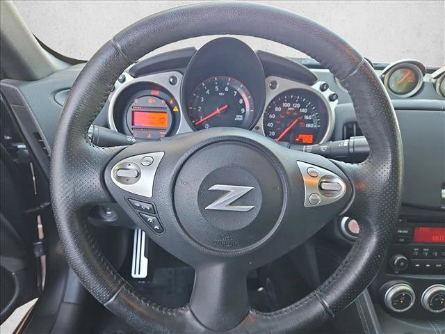 Used 2016 Nissan 370Z Coupe RWD image 13