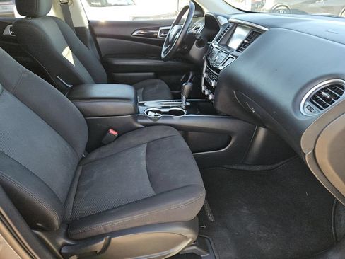 Used 2020 Nissan Pathfinder SV FWD image 30