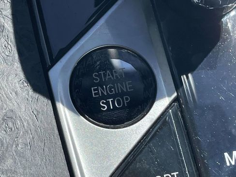 Used 2022 BMW X5 xDrive40i w/ M Sport Package image 31