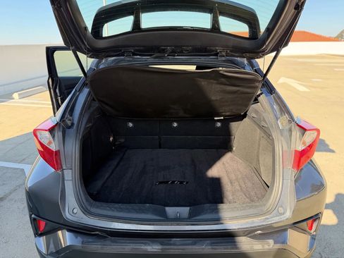 Used 2019 Toyota C-HR LE image 20