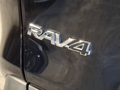 Used 2023 Toyota RAV4 XLE AWD/4WD image 29