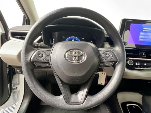 Used 2026 Toyota Corolla LE FWD image 17