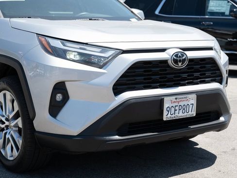 Used 2022 Toyota RAV4 XLE Premium FWD image 10
