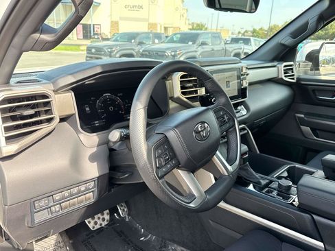 Used 2026 Toyota Sequoia SR5 w/ TRD Off-Road Package AWD/4WD image 11