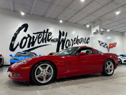 Used 2005 Chevrolet Corvette Coupe w/ Preferred Equipment Group RWD image 15