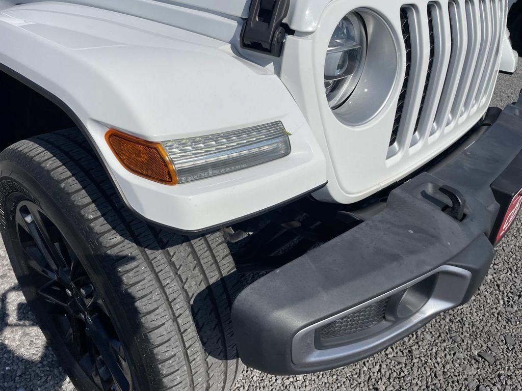 Used 2021 Jeep Wrangler Unlimited Sahara w/ Cold Weather Group AWD/4WD image 35