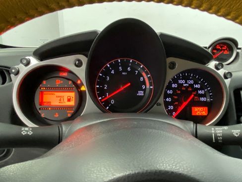 Used 2019 Nissan 370Z Coupe w/ Z34 Heritage Edition - White image 31