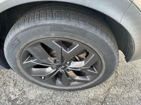 Used 2020 Kia Sportage S w/ S Premium Package FWD image 7