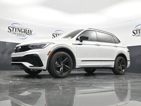Used 2023 Volkswagen Tiguan SE R-Line AWD/4WD image 28