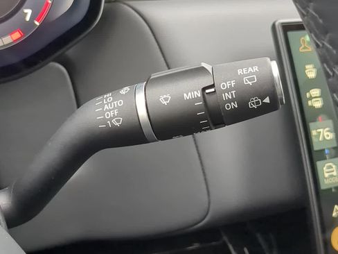 Used 2025 Land Rover Range Rover Sport SE image 27