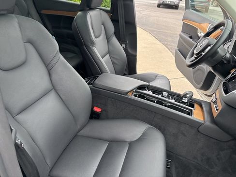 Certified 2023 Volvo XC90 B5 Plus w/ Protection Package Premier AWD/4WD image 35